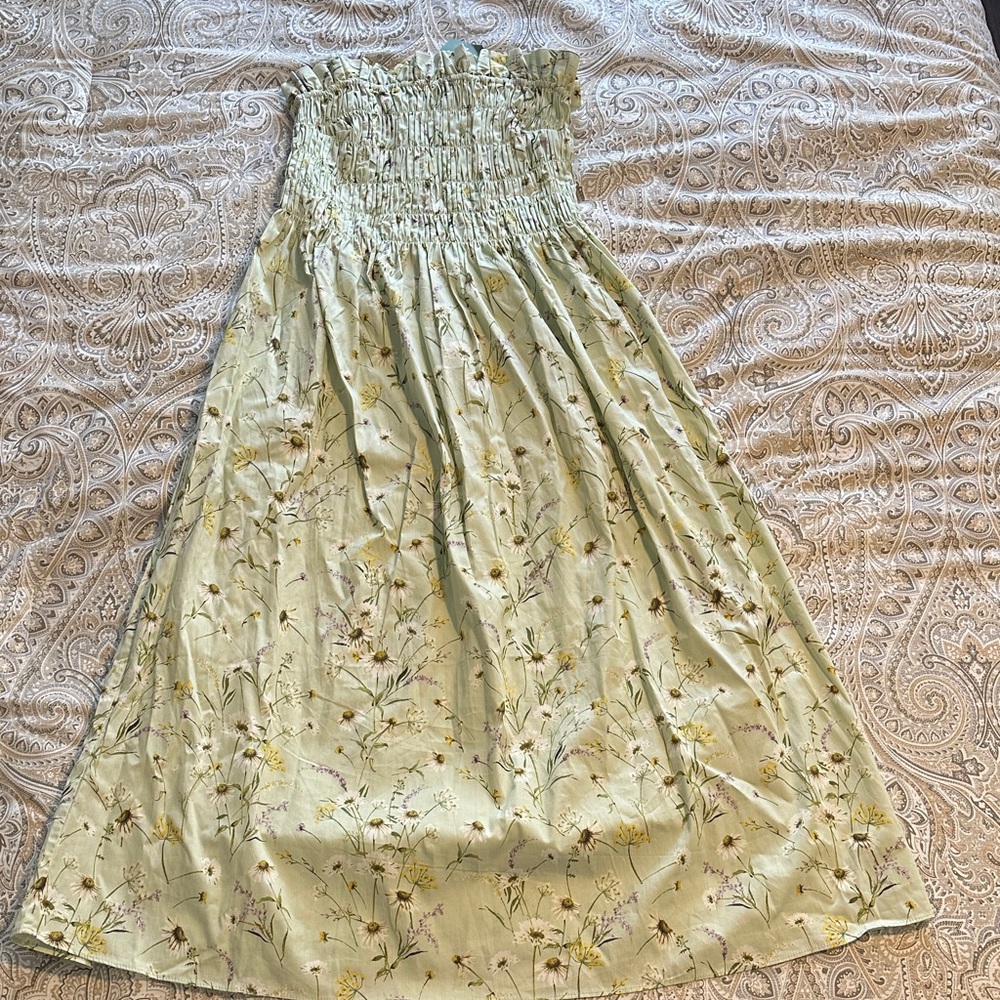 H&M Mint Green Floral Smocked Strapless Dress - Picture 2 of 5